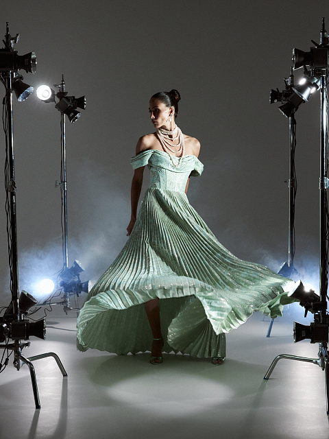 Светло-зеленое платье-макси из жаккарда, 2