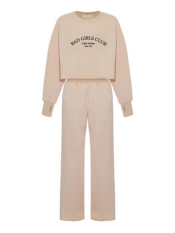 Светло-бежевый трикотажный костюм Bad Girls Club с черной вышивкой, 1