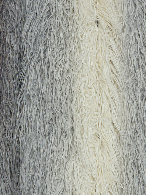 Бело-серая шуба из эко-меха, 3