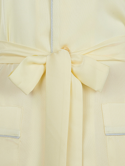 Желтая шелковая пижама с серым кантом, 6