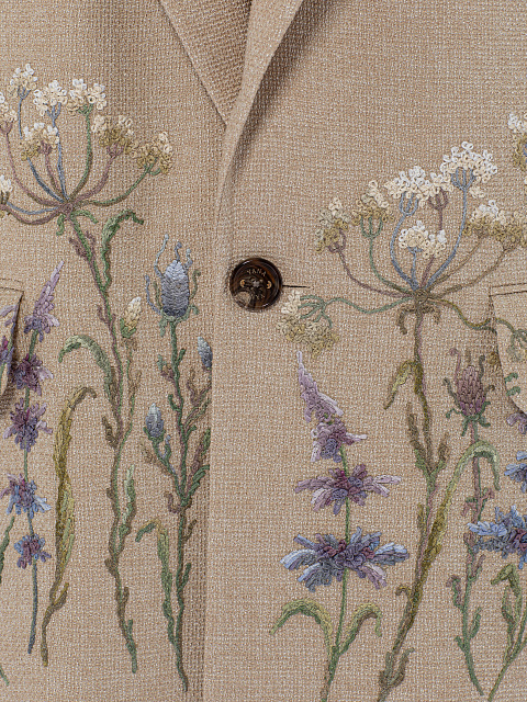 Бежевый костюм-тройка с цветочной вышивкой, 10