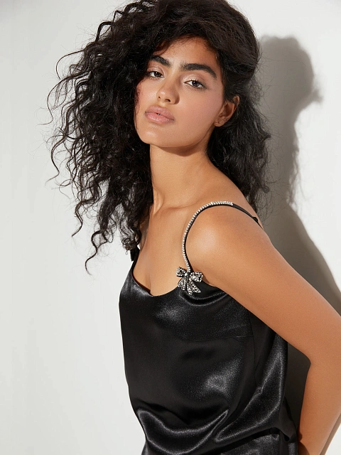 Черное платье-мини из атласа с бантами из страз, 5