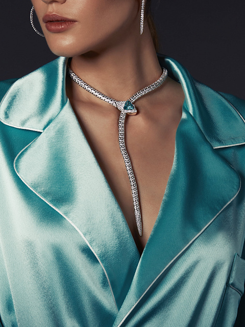 Колье-галстук из белого золота с турмалином параиба, бриллиантами и изумрудами, 5