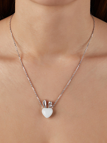 Колье с кулоном в виде сердца из эмали, 2 Колье с кулоном в виде сердца из эмали, 2